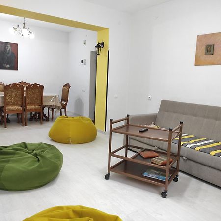 Ners Guest House Gjoumri Kültér fotó